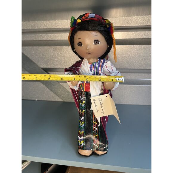 Vintage Guatemalan Mother with Baby Doll – Hand Painted Papier-Mâché & Textile - Picture 8 of 10